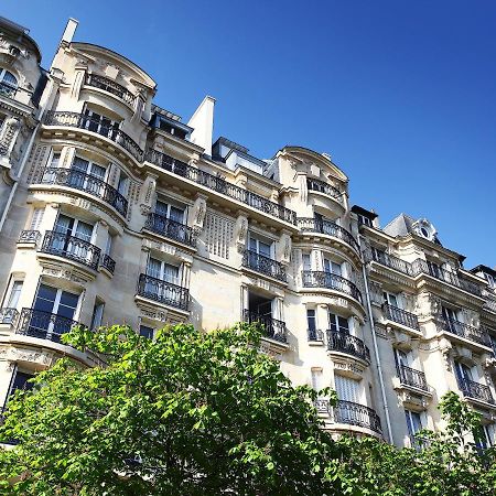 Outstanding 2 Bedrooms With A Terrific Eiffel Tower View Париж Екстер'єр фото