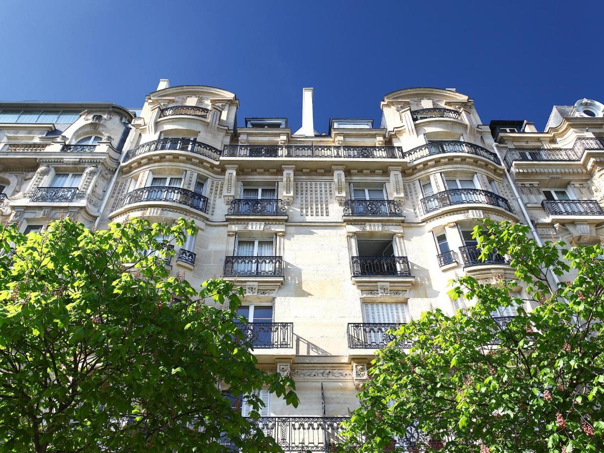 Outstanding 2 Bedrooms With A Terrific Eiffel Tower View Париж Екстер'єр фото